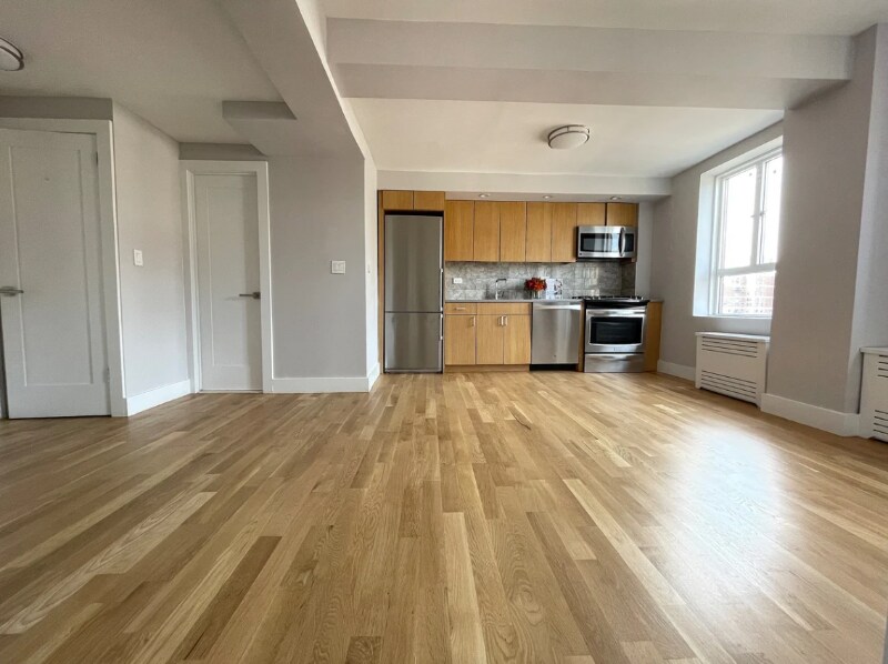 Primary Photo - 251 W 96th St