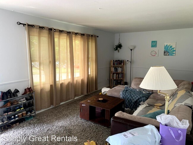 Building Photo - 3 br, 2 bath House - 562 Greenfield Pkwy