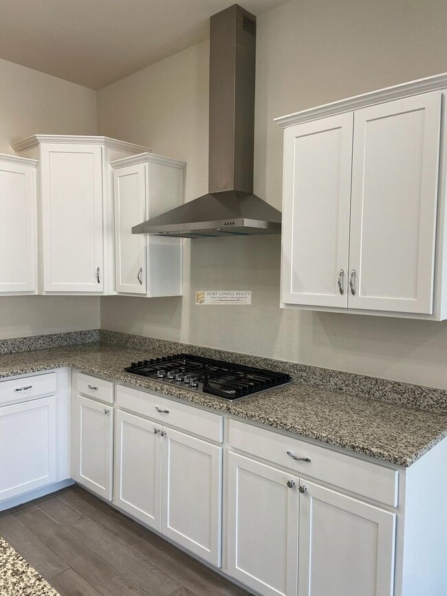 Building Photo - 639 E Barun Vly Pl
