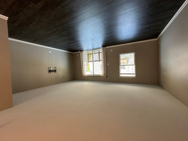 Foto del edificio - 2362 Upland Rd