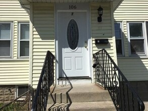 Building Photo - 106 Bright St