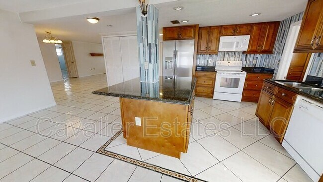 Building Photo - 3533 Calera Dr