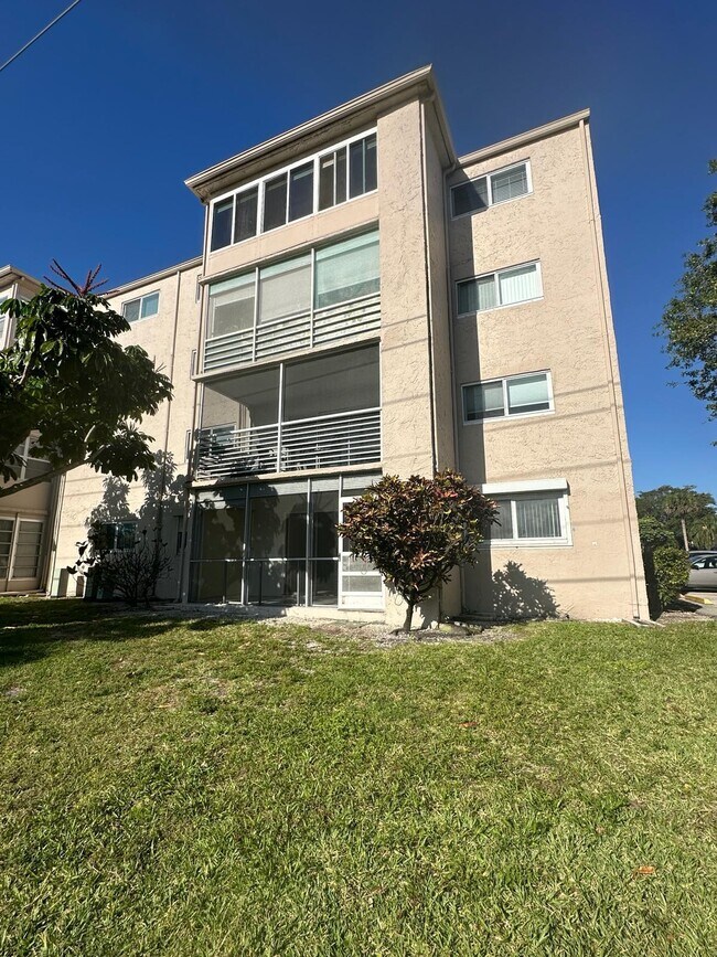 Foto del edificio - 225 Bonnie Blvd