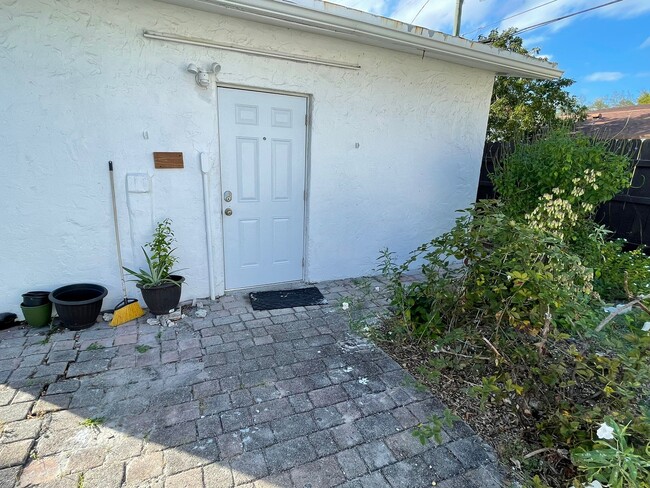 Photo - 1912 N 20th Ave (Hollywood, FL) Apartment