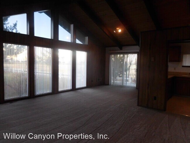 Foto del edificio - 3 br, 2 bath House - 406 NW Birdie Lane