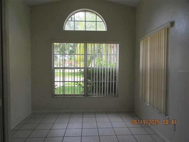 Foto del edificio - 1447 Coldwater Ct