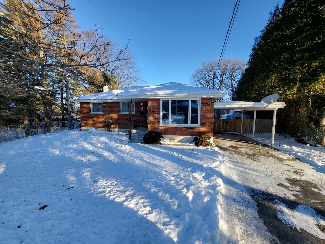 5 Southby Pl, Port Hope, ON L1A 2G1 House for Rent in Port Hope, ON