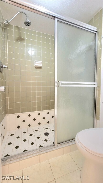 Building Photo - 300 Valley Stream Dr