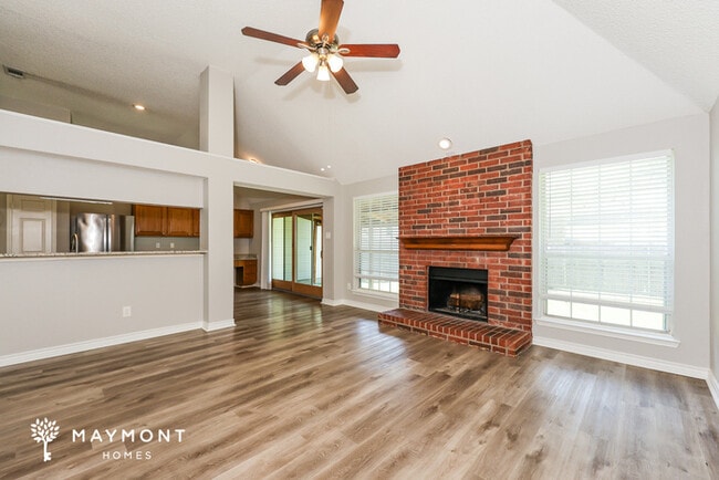 Building Photo - 819 Crooked Creek Ln