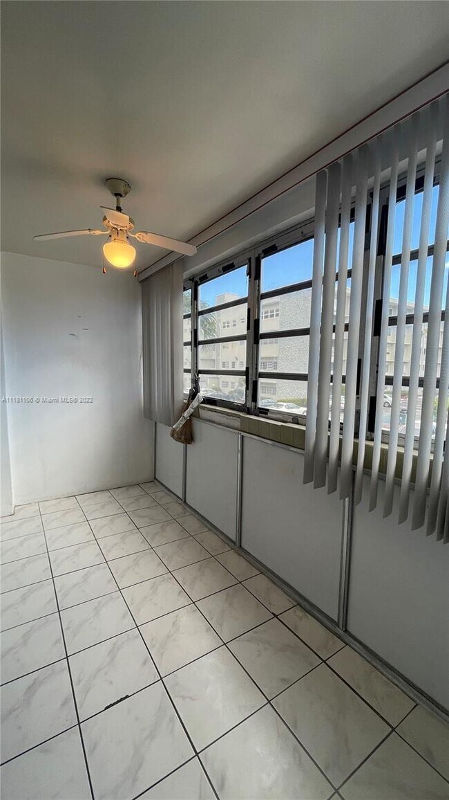 Foto del edificio - 215 SE 3rd Ave