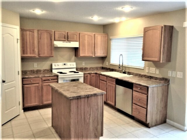 Building Photo - 6547 Thistle Grove