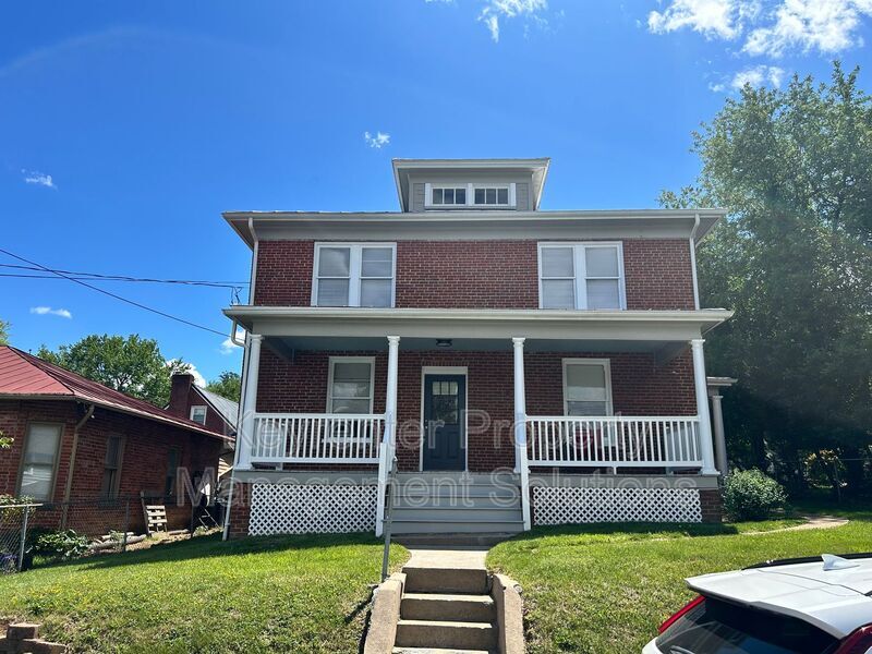 Foto principal - 204 W Peabody St