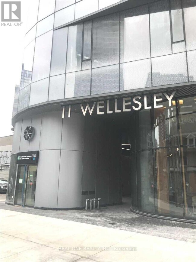 Photo du bâtiment - 11 Wellesley St W