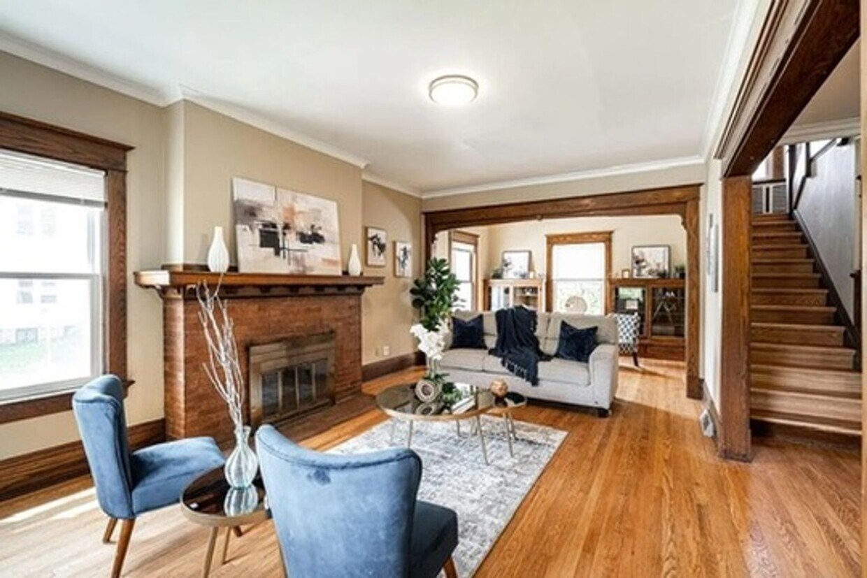 Primary Photo - Amazing 5-Bedroom, 2.5 Bathroom Updated Ho...