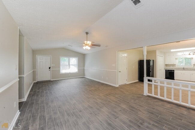 Building Photo - 2366 Pine Stream Ct