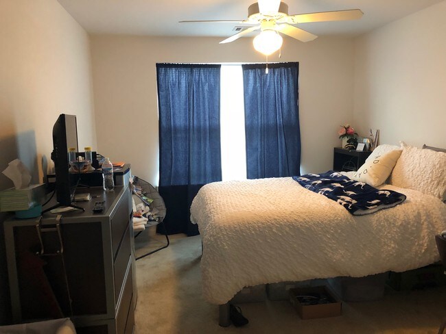 220 Edge Way Unit 408 Blacksburg Va 24060 Apartment For Rent In Large Bedroom With Full Bath Walkin Closet 220 Edge Way