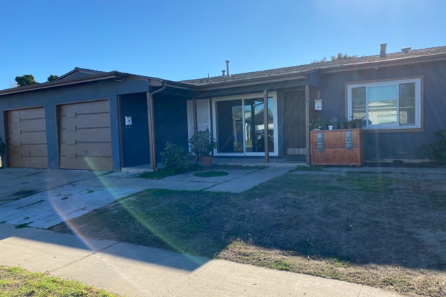 Building Photo - 3363 Idlewild Way