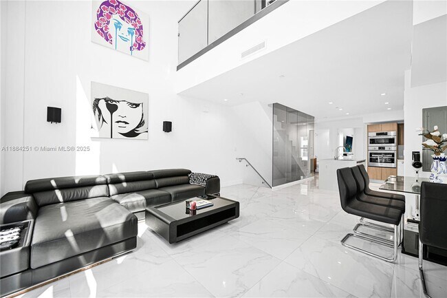 Foto del edificio - 455 NE 39th St