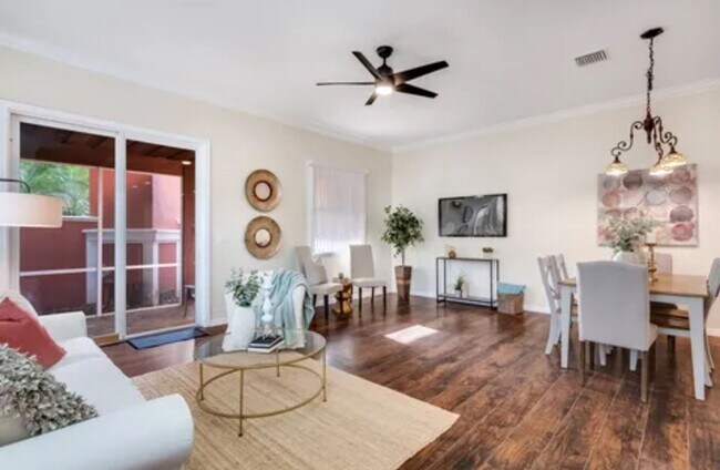 Building Photo - 3/2.5 Mediterranean Style Townhome