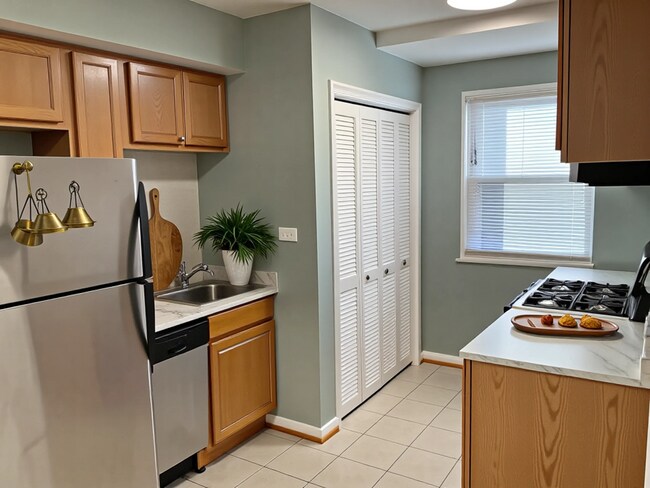 Foto del edificio - 526 Kenyon St NW