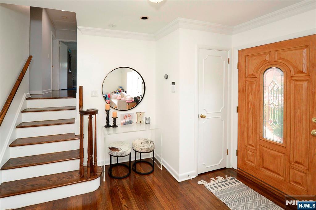 Primary Photo - 3 Garvey Pl