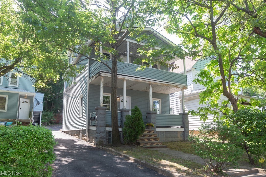 Primary Photo - 2057 Fairview