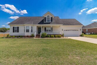 Building Photo - 102 N Woodridge Dr