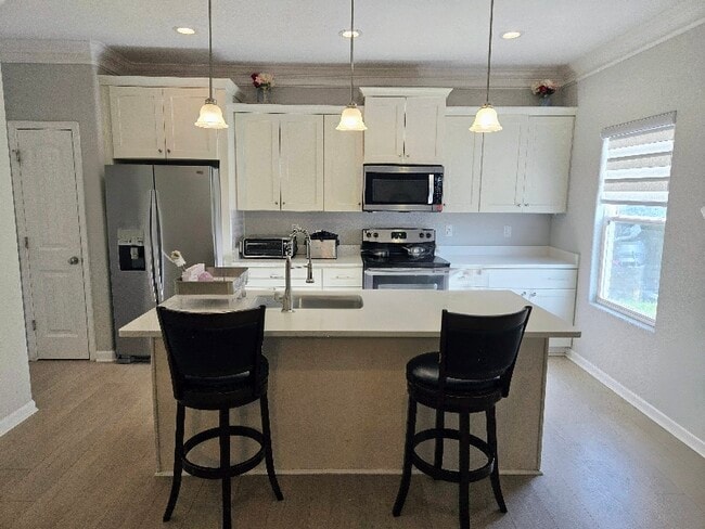 Photo - 745 Guy Ave House