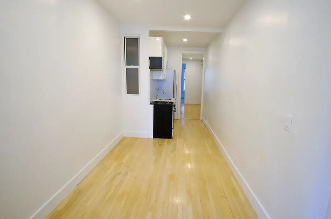 Building Photo - 1734 Amsterdam Ave