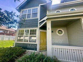 Building Photo - 6345 Chardonnay St