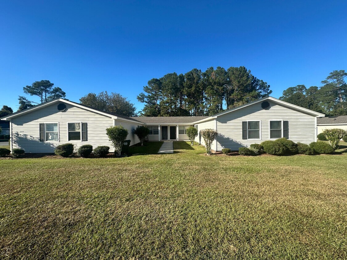 Foto del edificio - Charming 2 bedroom 1 bath duplex