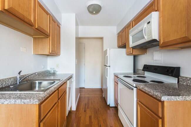 Foto del edificio - 6033 N Sheridan Rd