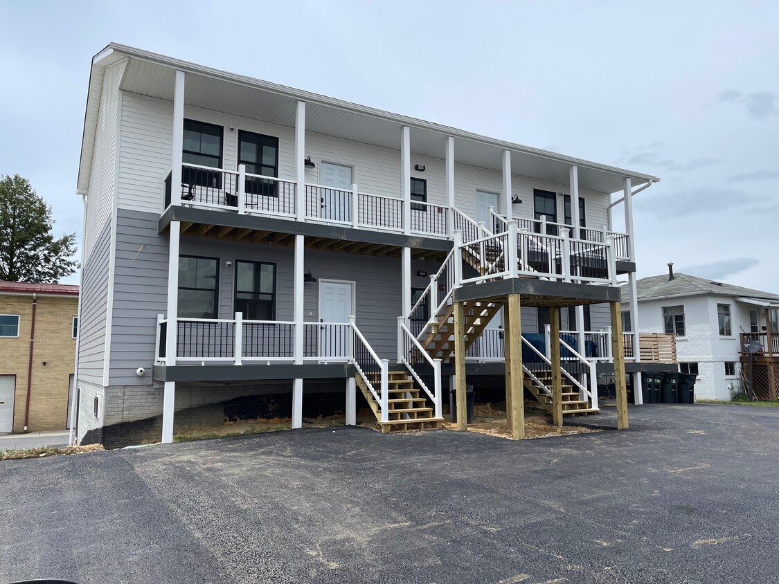 15 Highland St. Unit 202, WV 26501 15 Highland St