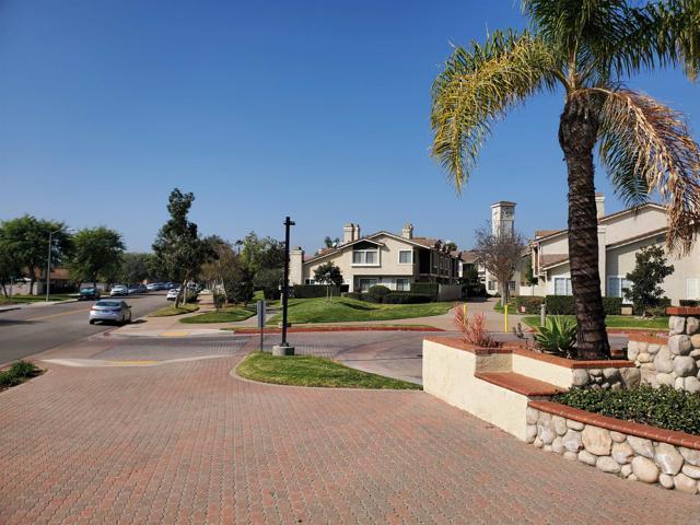 Foto del edificio - 10180 Palm Glen Dr