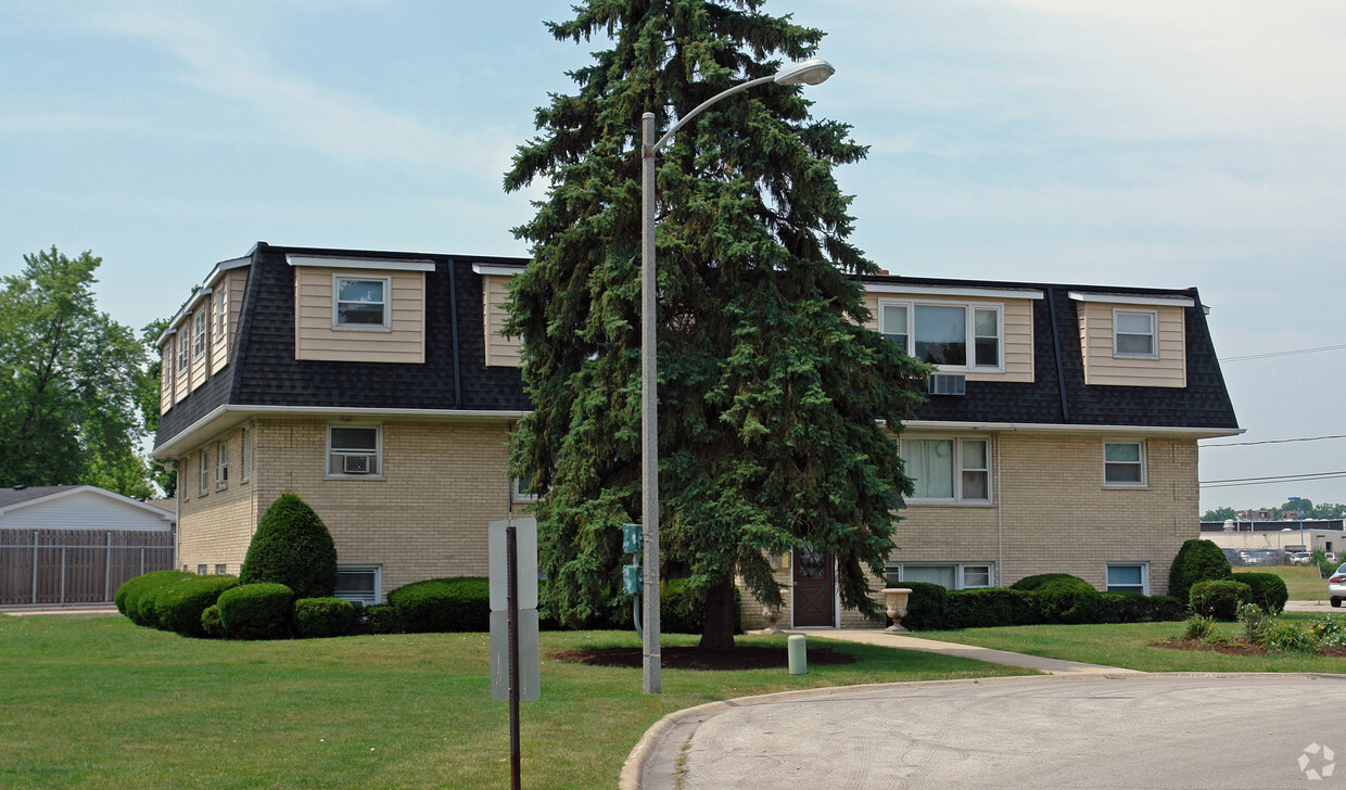 Primary Photo - 9733-9737 Lorraine Dr