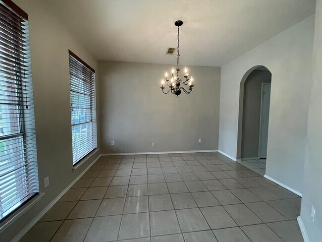 Foto del edificio - 1335 Coppercrest Dr