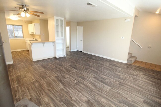 Auburn Townhomes photo'