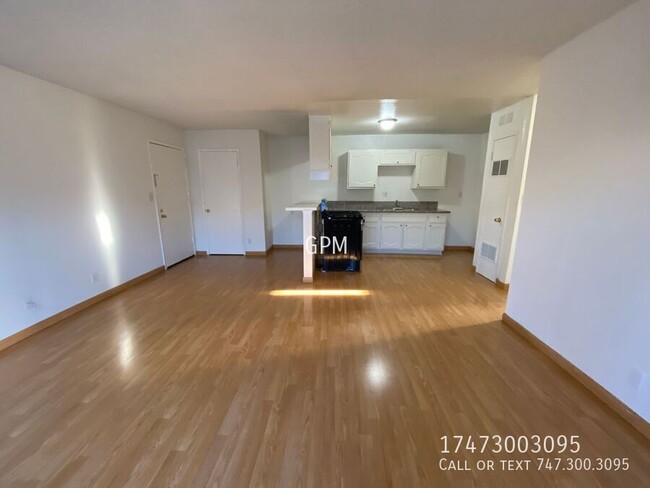 Building Photo - Beautiful 1BD. 1BA in heart of LA!