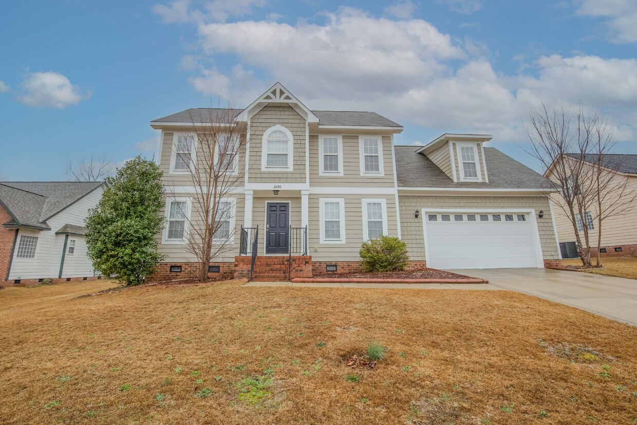 Primary Photo - "Charming 4-Bedroom Home with Granite Coun...