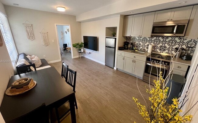 Foto del edificio - 2932 NW 16th Ave