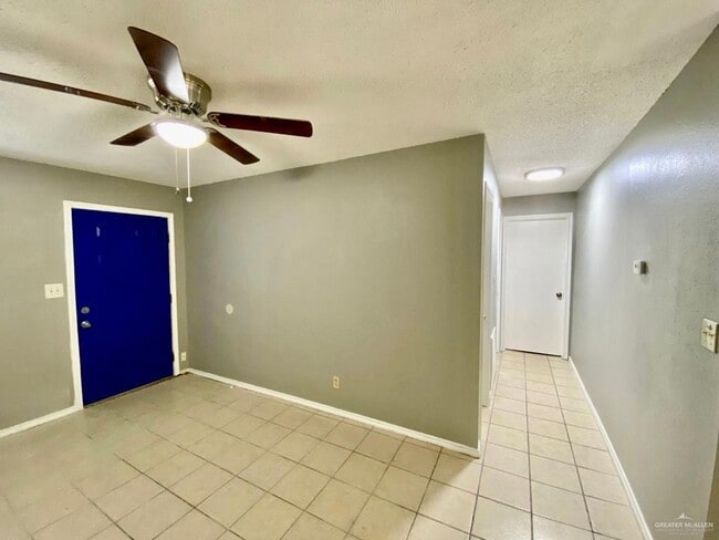 Foto del edificio - 9 S McColl Rd