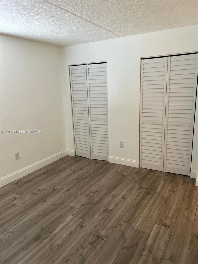 Foto del edificio - 6045 NW 186th St