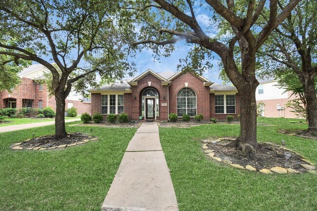 Building Photo - 25706 Lake Springs Way