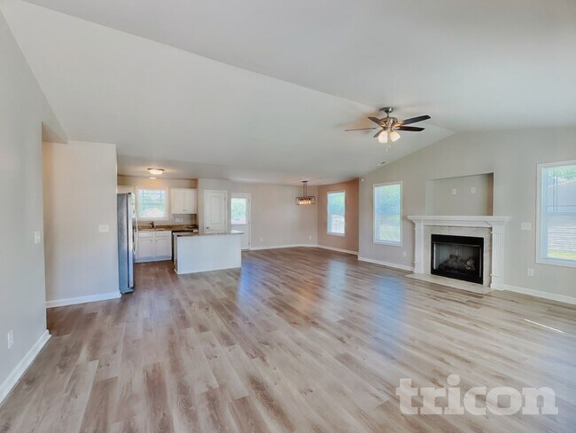 Foto del edificio - 123 Willow Ridge Cir