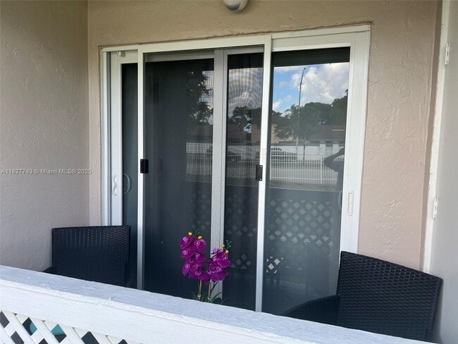 Foto del edificio - 17515 NW 67th Ct