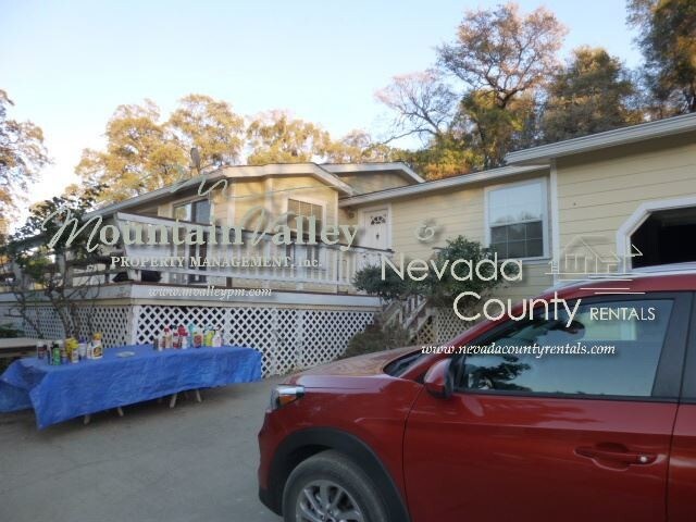 Primary Photo - 16260 Hillaire Rd