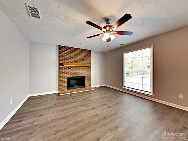 Building Photo - 2905 Emerson Lake Dr