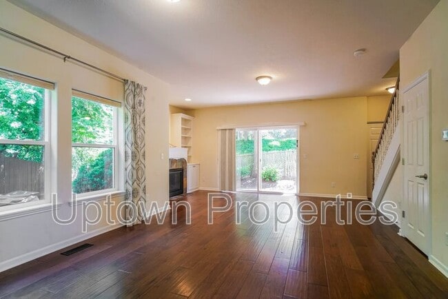Building Photo - 7306 SW Kelsi Ct