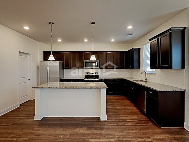 Building Photo - 2125 Laurel Vlg Cir