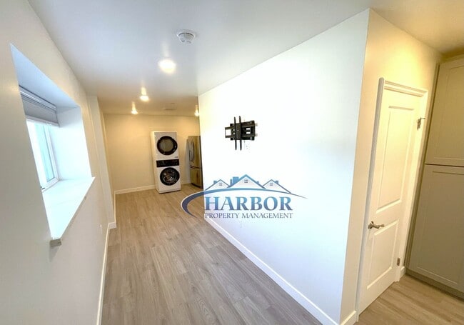 Building Photo - Charming 1-Bedroom 1 Bath with Nature Access